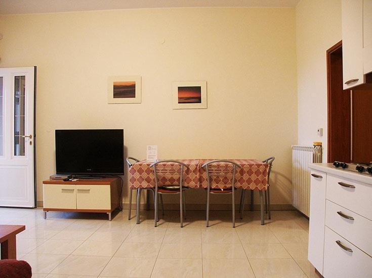 Apartments Villa Fernetich Premantura Kamer foto