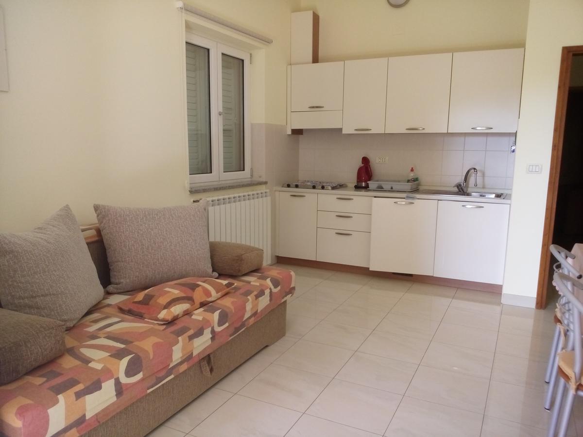 Apartments Villa Fernetich Premantura Buitenkant foto