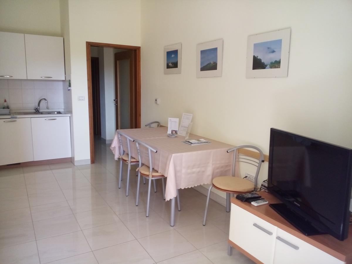 Apartments Villa Fernetich Premantura Buitenkant foto