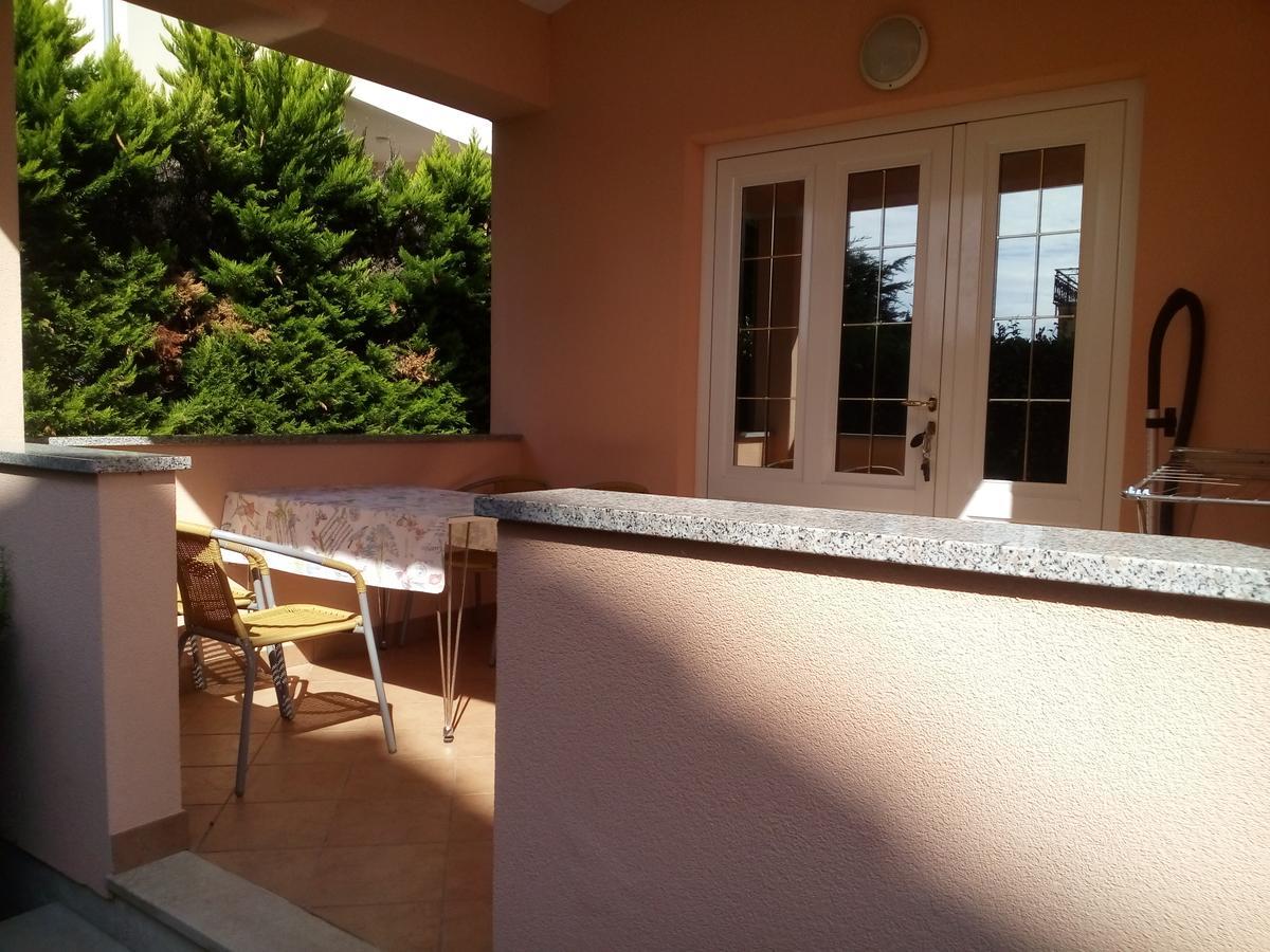 Apartments Villa Fernetich Premantura Buitenkant foto