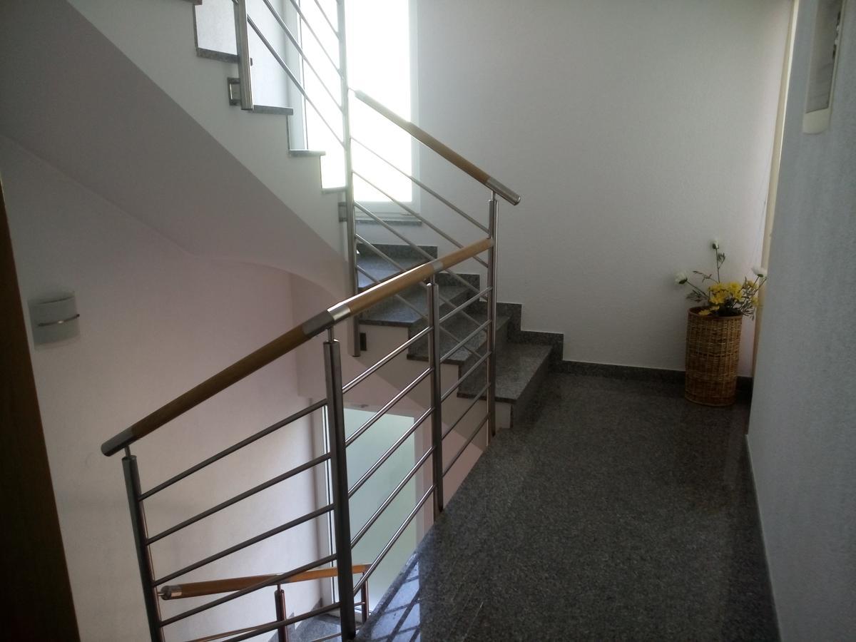 Apartments Villa Fernetich Premantura Buitenkant foto