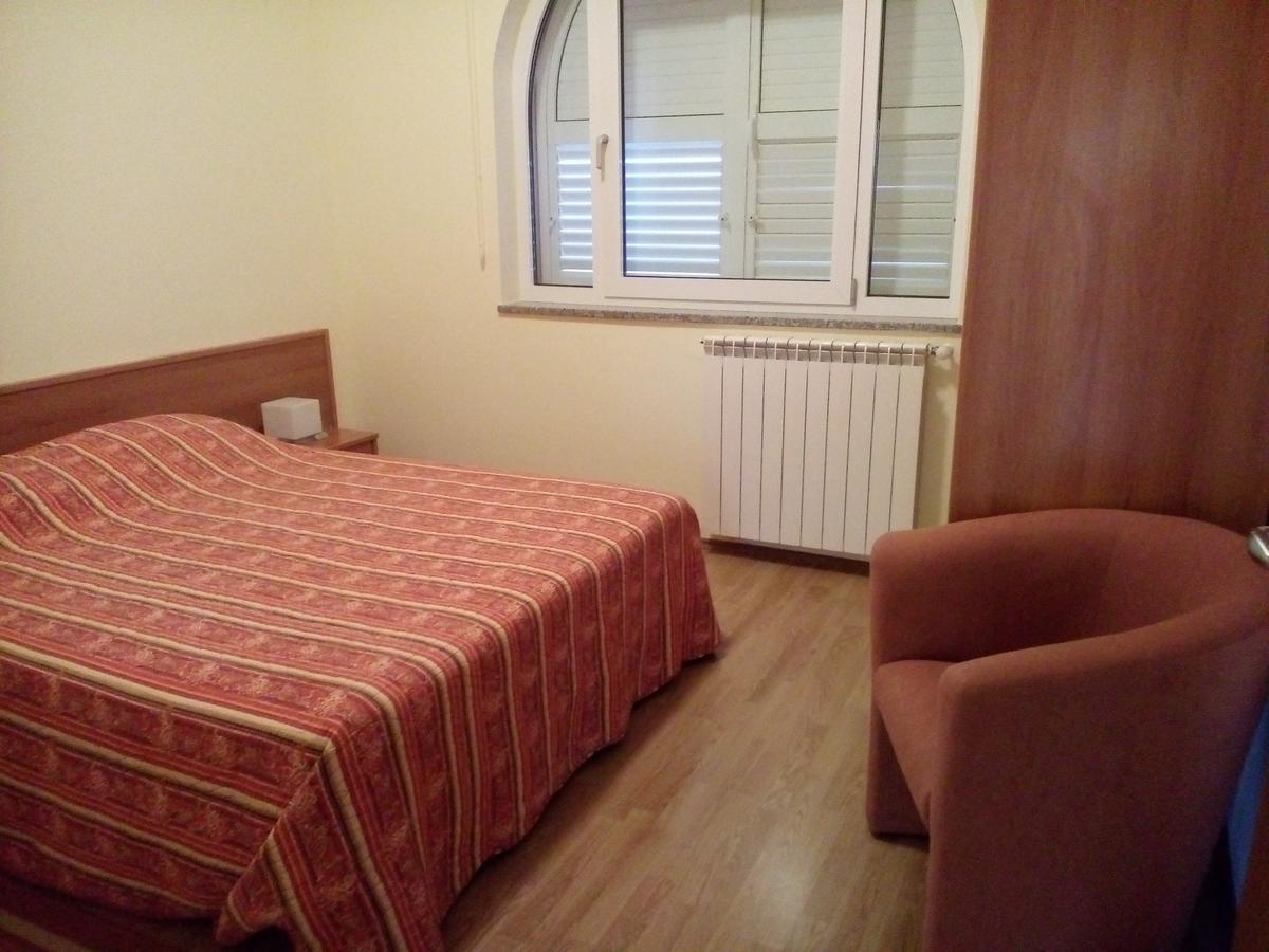 Apartments Villa Fernetich Premantura Buitenkant foto